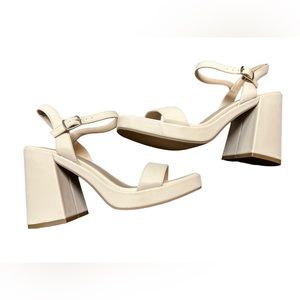 DREAM PAIRS chunky open toe nude tan w ankle strap sandals heels sz 7.5 NWOB